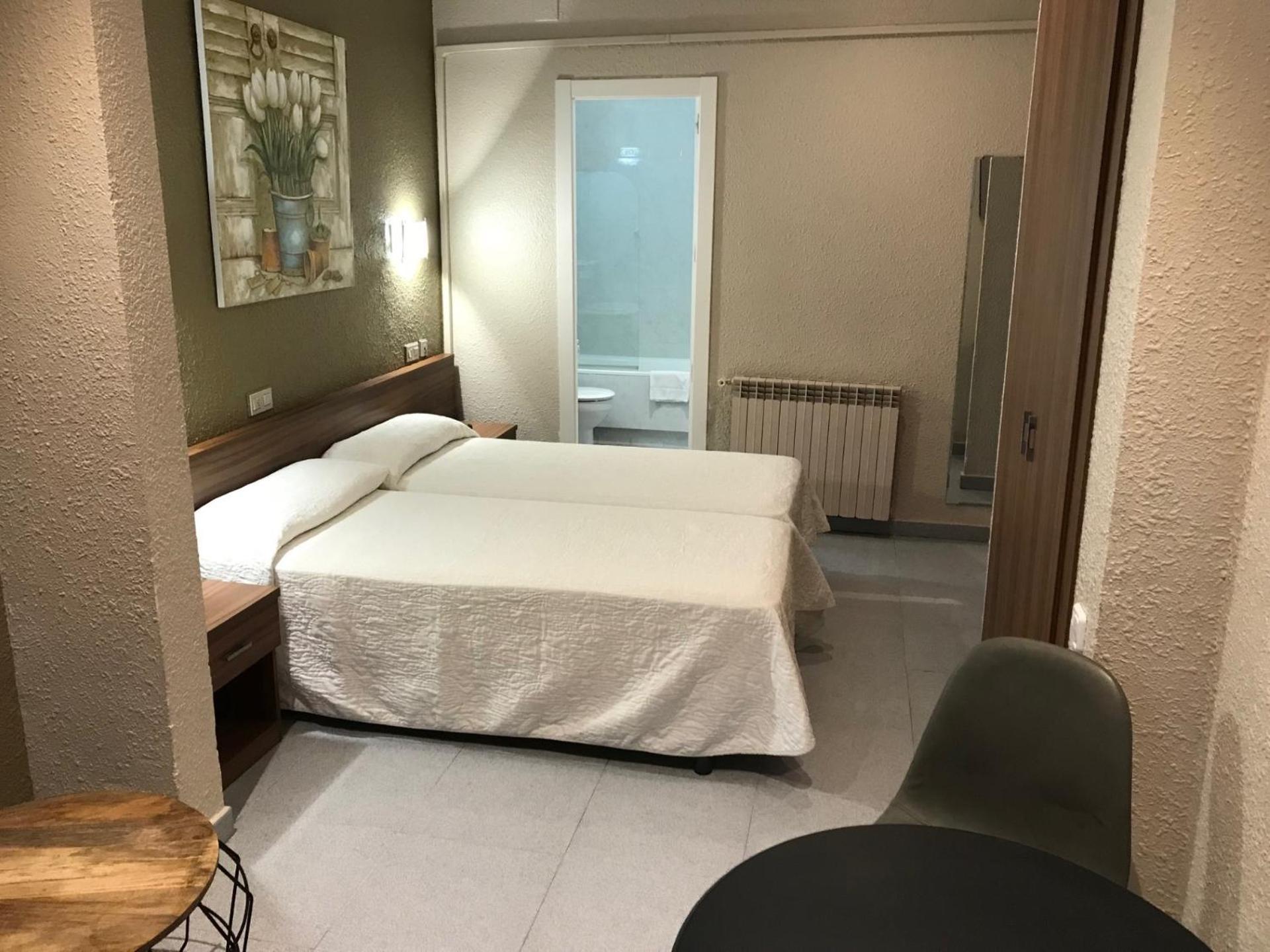 Pension Iznajar Барселона Экстерьер фото