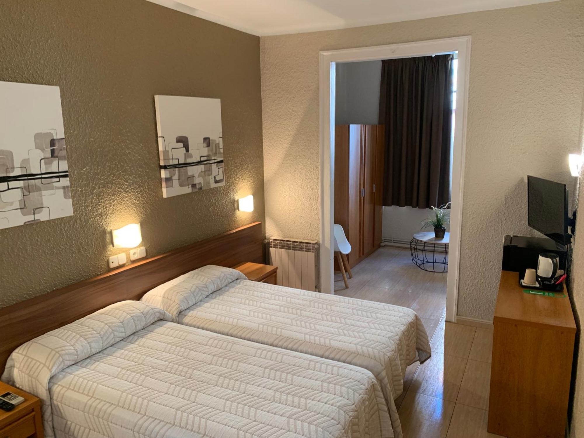 Pension Iznajar Барселона Экстерьер фото