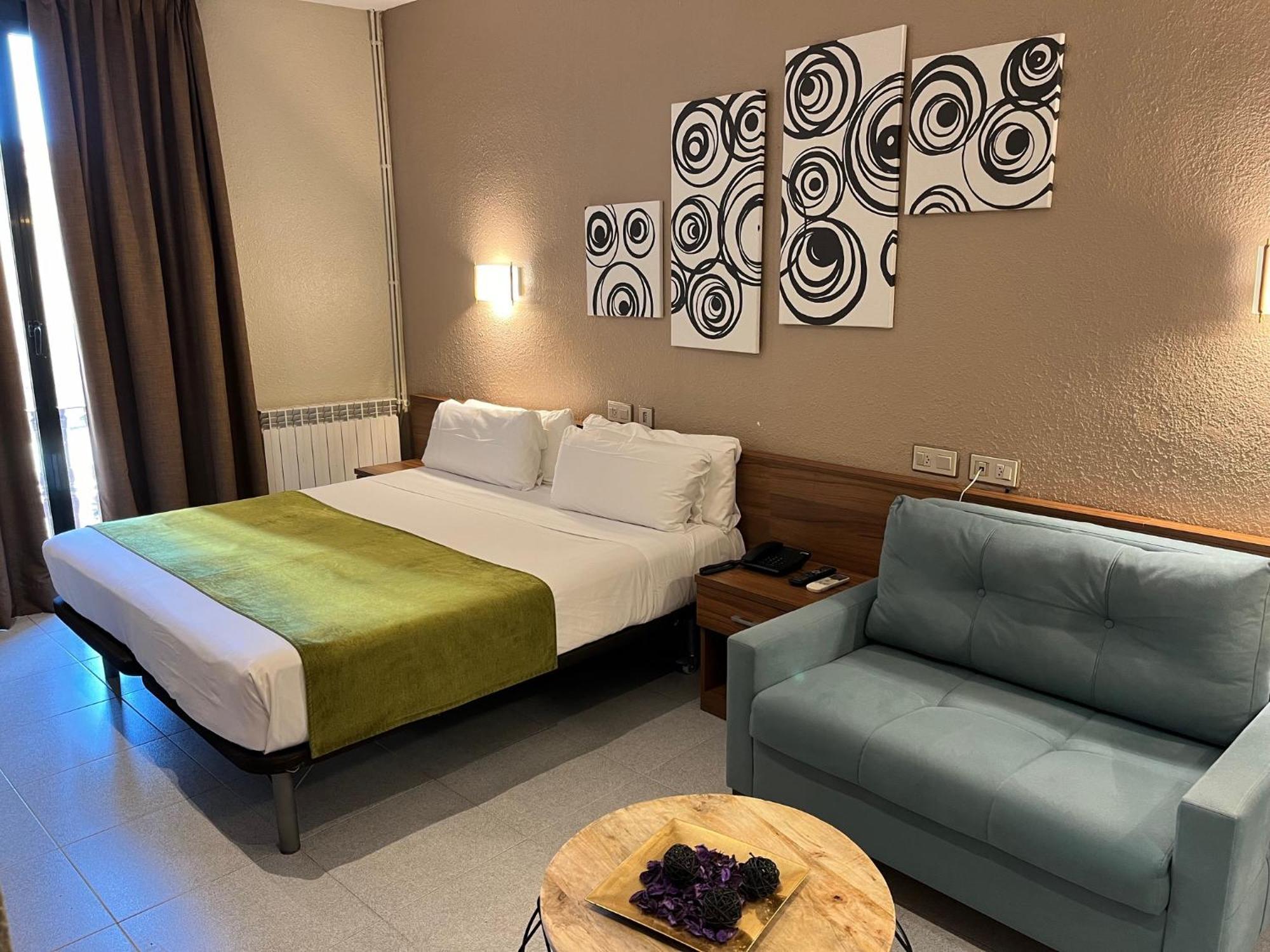 Pension Iznajar Барселона Экстерьер фото